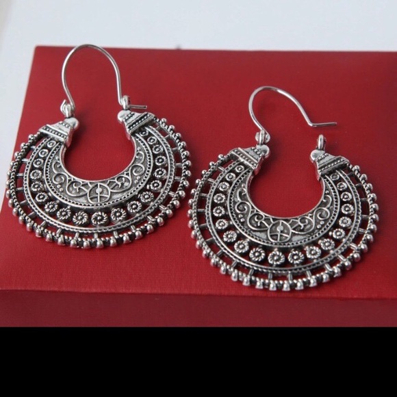 Jewelry - Silver Tone Filigree Boho Hoop Earrings